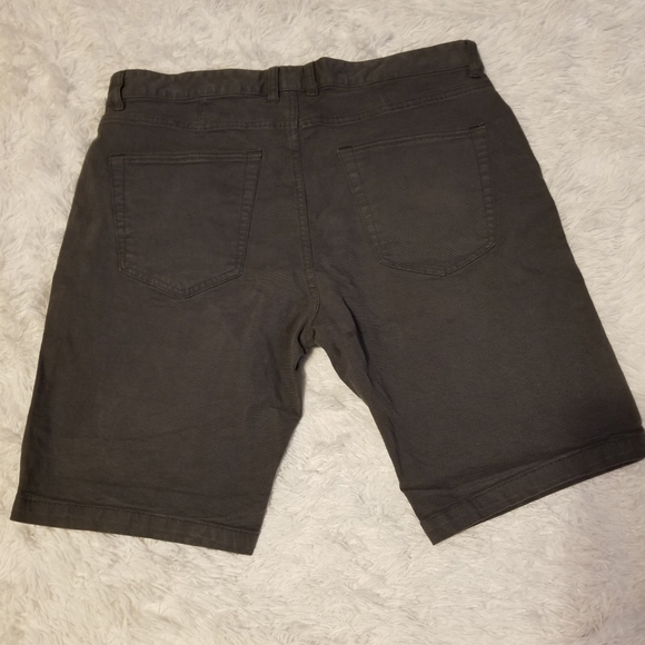 NWT MENS ZARA STEEL GRAY DENIM SHORTS SIZE 44 - Picture 2 of 8
